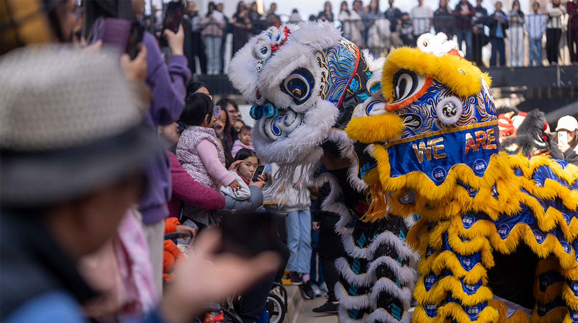 Cultural shows and performers at Community Day. Image: Jamie Kidston/ANU