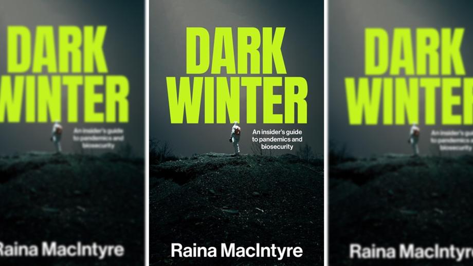 Bookcover of Dark Winter by Raina Maclntyre