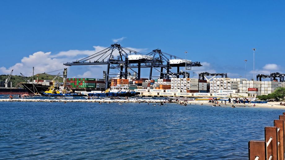 Image credit: Port Santa Marta Colombia by Amanda, CC BY 2.0